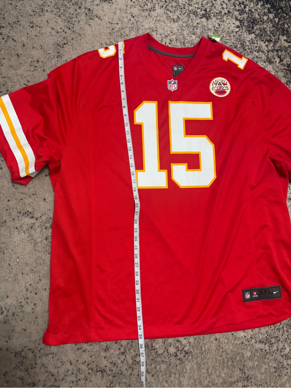 Official Nike Patrick Mahomes stitched #15 Jersey Football Chiefs 5XL KC - Picture 10 of 10
